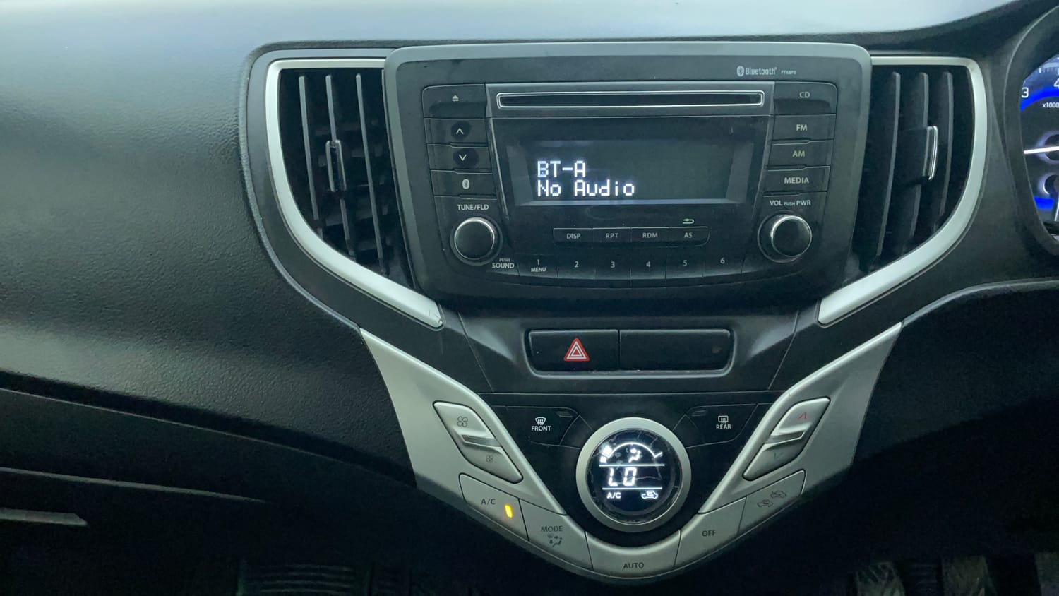 Used 2018 Maruti Suzuki Baleno Delta 1.2 Petrol Manual interior MUSIC SYSTEM & AC CONTROL VIEW