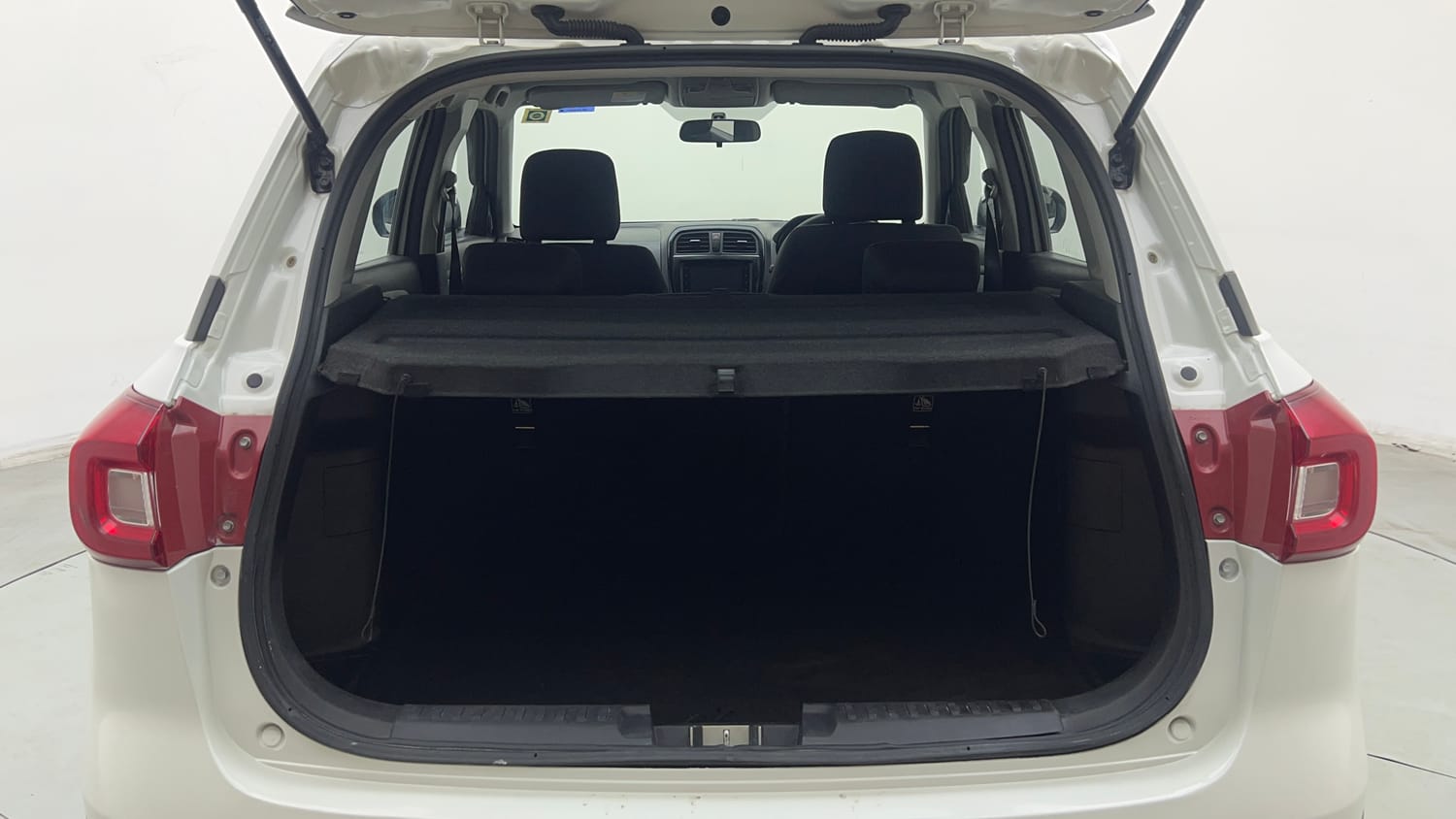 Used 2021 maruti-suzuki Vitara Brezza ZXi Petrol Manual interior DICKY INSIDE VIEW