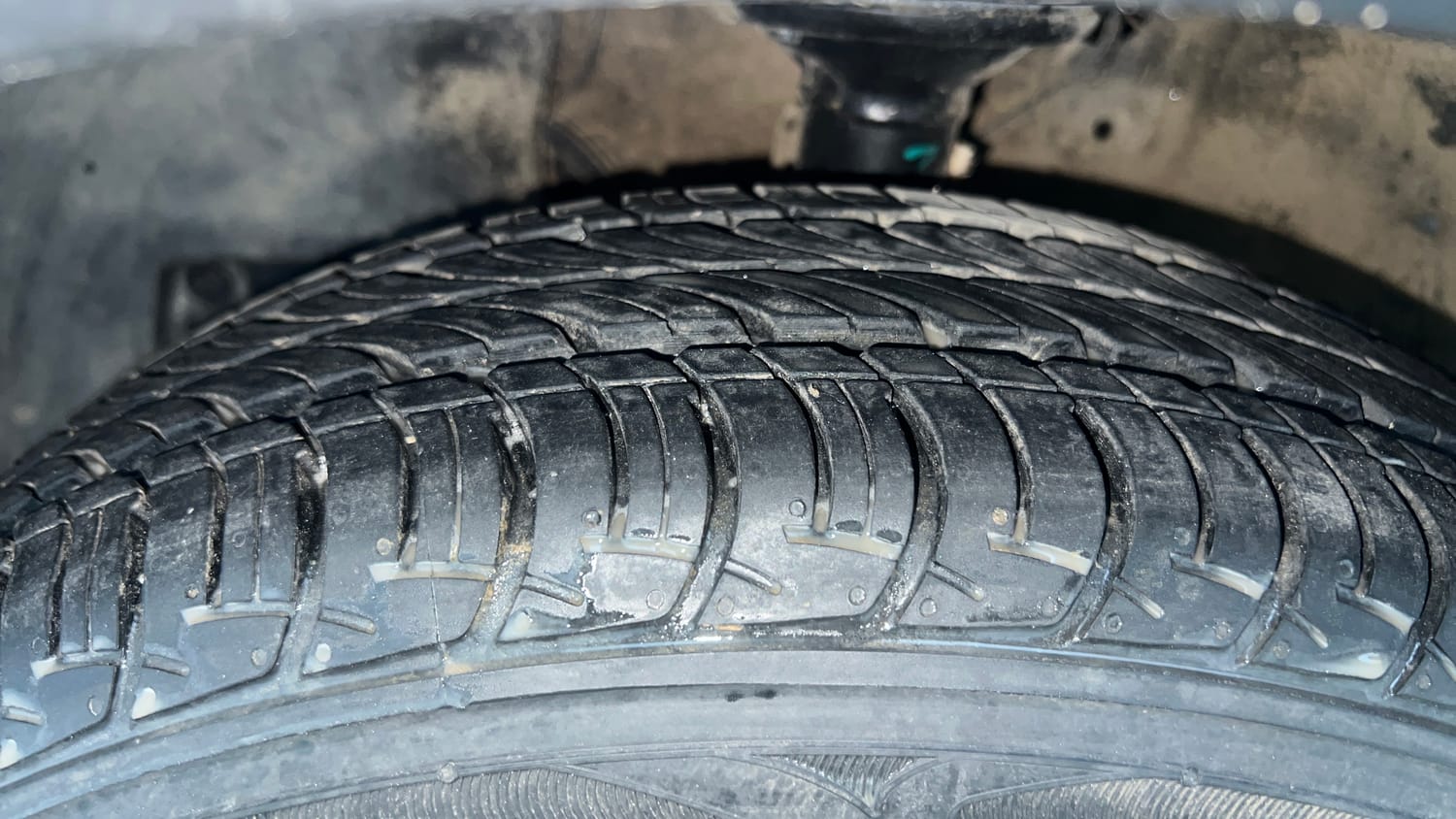 Used 2019 Maruti Suzuki Wagon R ZXi 1.2 AMT Petrol Automatic tyres LEFT FRONT TYRE TREAD VIEW