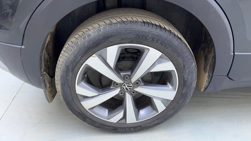 Used 2023 Volkswagen Taigun Topline 1.0 TSI MT Petrol Manual tyres RIGHT REAR TYRE RIM VIEW