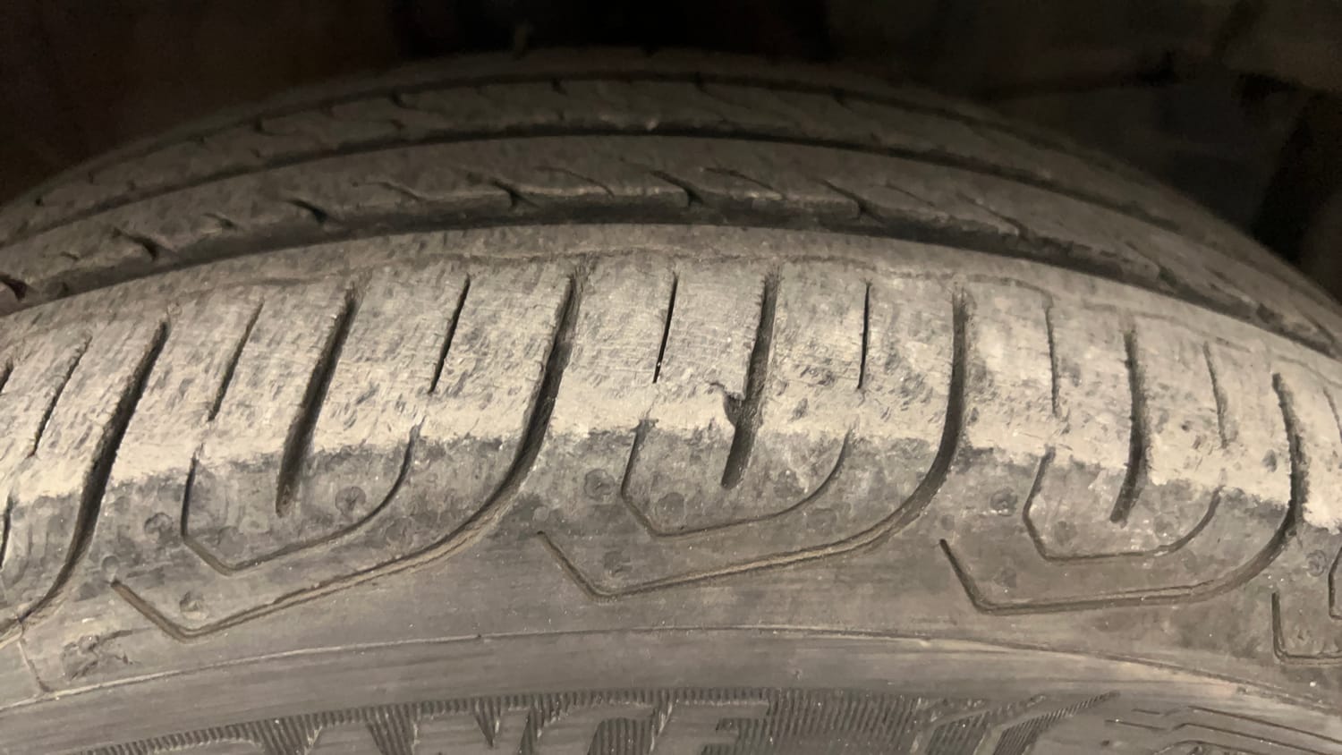Used 2015 Honda Jazz SV Petrol Petrol Manual tyres RIGHT FRONT TYRE TREAD VIEW