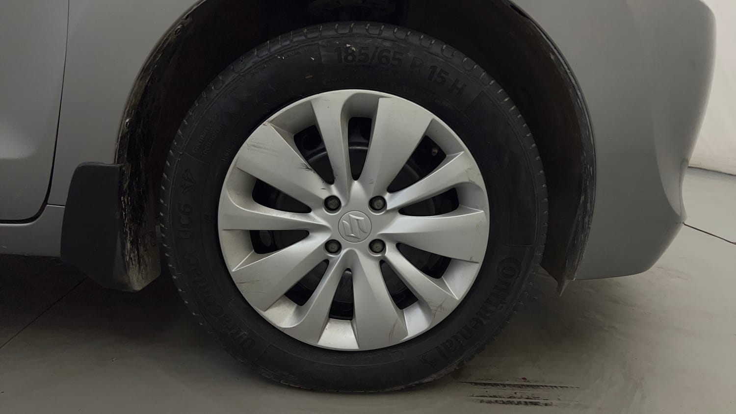 Used 2019 Maruti Suzuki Baleno Delta 1.2 Petrol Manual tyres RIGHT FRONT TYRE RIM VIEW