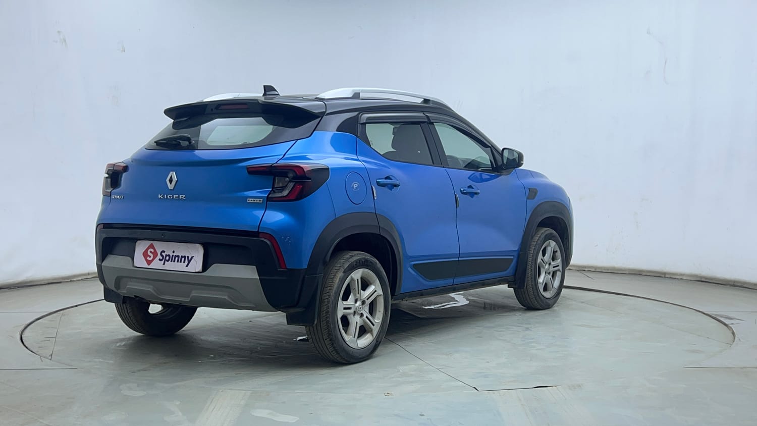 Used 2021 Renault Kiger RXT AMT Dual Tone Petrol Automatic exterior RIGHT REAR CORNER VIEW