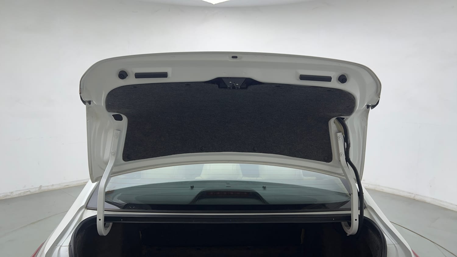 Used 2024 Honda City VX Petrol MT Petrol Manual interior DICKY DOOR OPEN VIEW