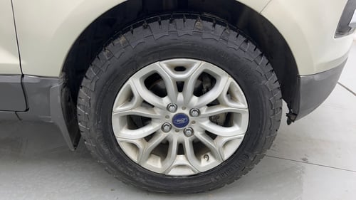 Used 2015 Ford EcoSport Titanium 1.5 Ti-VCT Petrol Manual tyres RIGHT FRONT TYRE RIM VIEW
