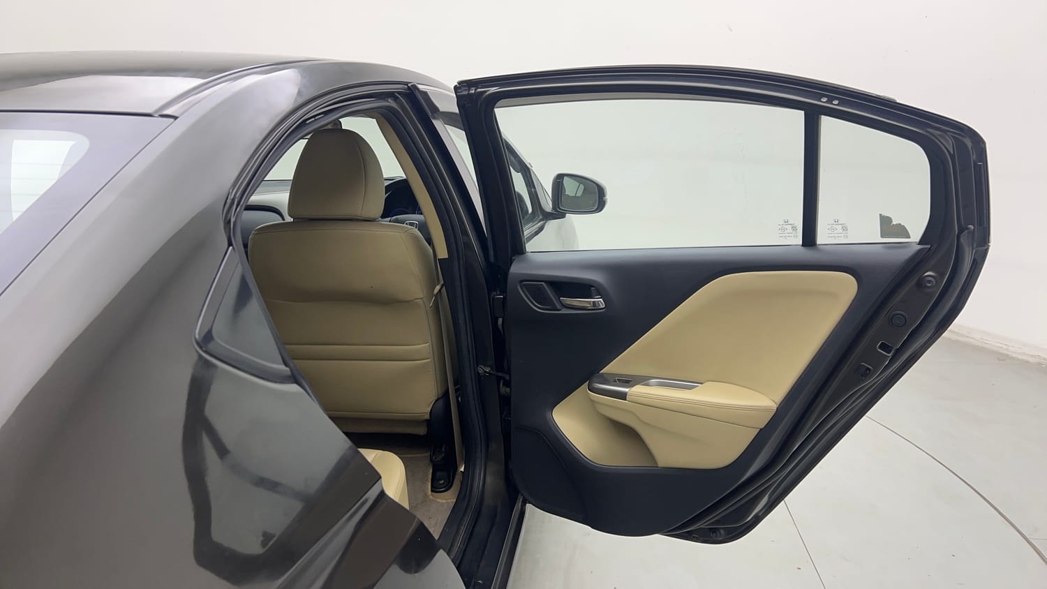 Used 2016 Honda City VX Petrol Manual interior RIGHT REAR DOOR OPEN VIEW