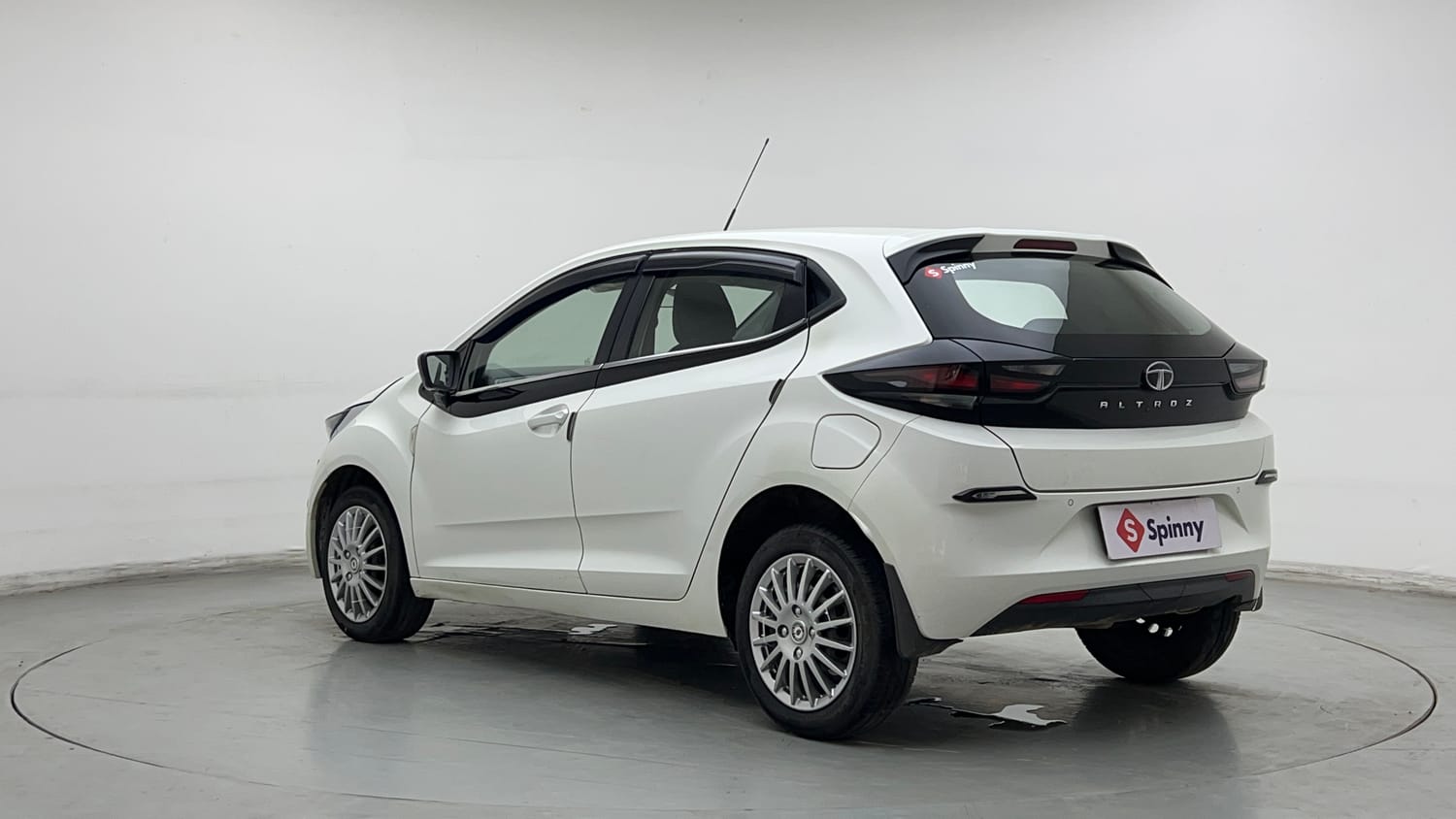 Used 2020 Tata Altroz XT Petrol Petrol Manual exterior LEFT REAR CORNER VIEW