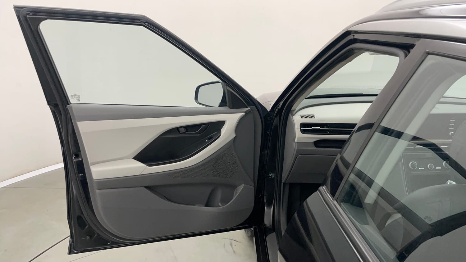 Used 2024 Hyundai Creta 1.5 MPi Petrol MT EX Petrol Manual interior LEFT FRONT DOOR OPEN VIEW