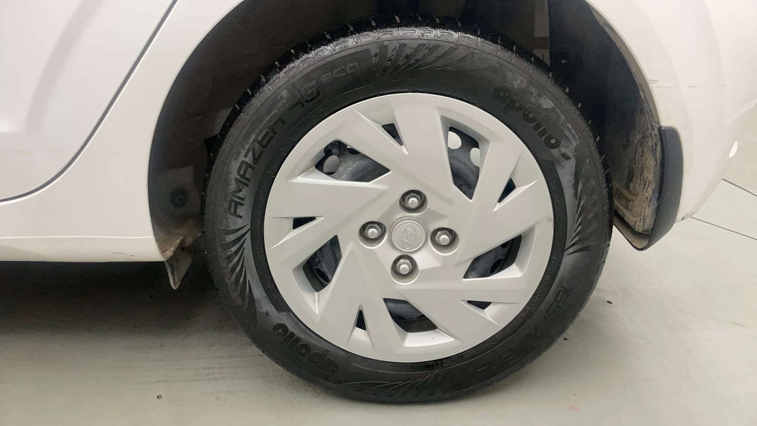Used 2026 Hyundai Grand i10 Nios Magna 1.2 Kappa Petrol Manual tyres LEFT REAR TYRE RIM VIEW