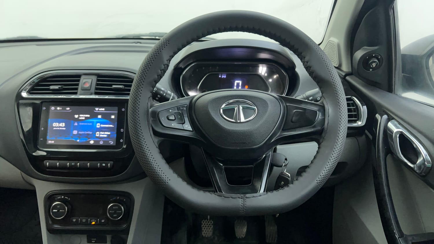 Used 2020 Tata Tiago Revotron XZ Plus Petrol Manual interior STEERING VIEW