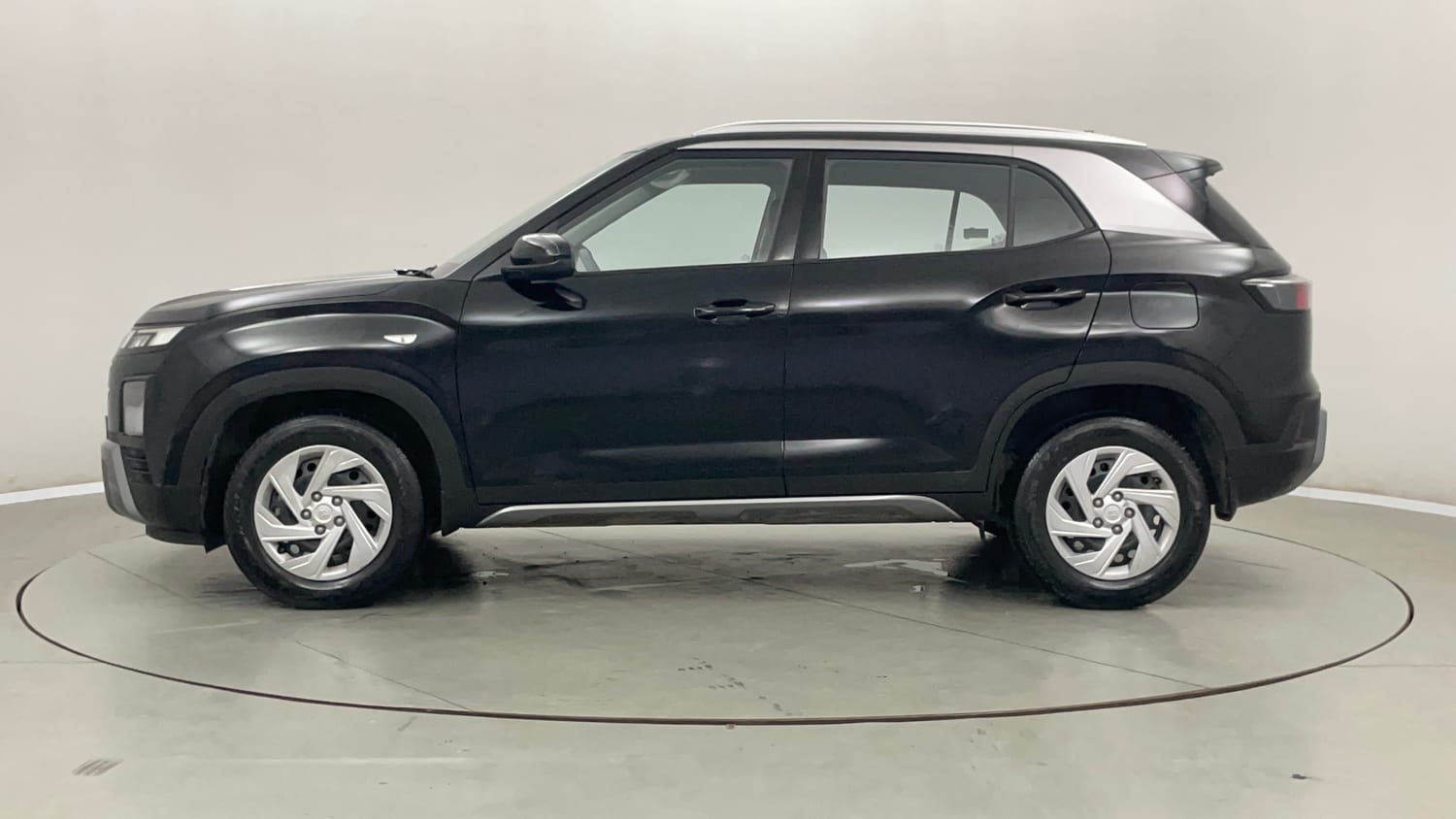 Used 2024 Hyundai Creta 1.5 MPi Petrol MT EX Petrol Manual exterior LEFT SIDE VIEW