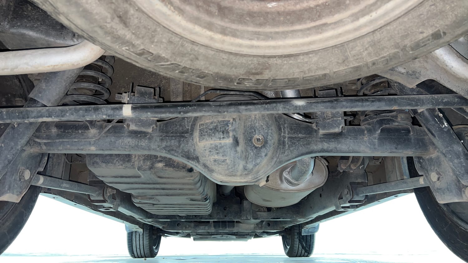 Used 2018 Tata Hexa XTA 4x2 7 STR Diesel Automatic extra REAR UNDERBODY VIEW (TAKEN FROM REAR)