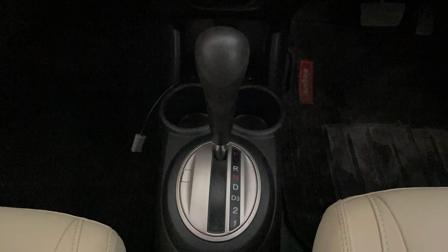 Used 2014 Honda Amaze 1.2 S AT i-VTEC Petrol Automatic interior GEAR  KNOB VIEW