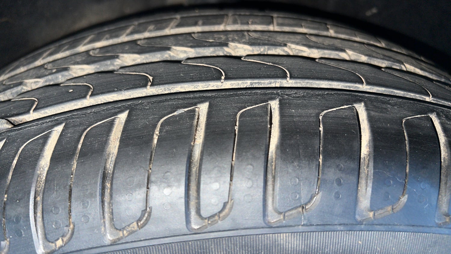 Used 2021 Mercedes-Benz A-Class Limousine 200 Petrol Automatic tyres RIGHT REAR TYRE TREAD VIEW