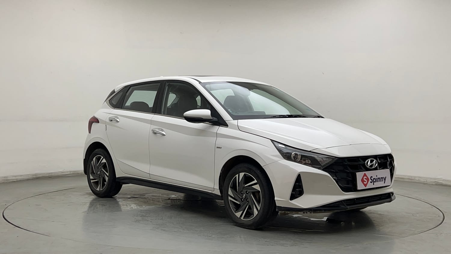 Used 2023 Hyundai i20 Asta (O) 1.2 IVT Petrol Automatic exterior RIGHT FRONT CORNER VIEW