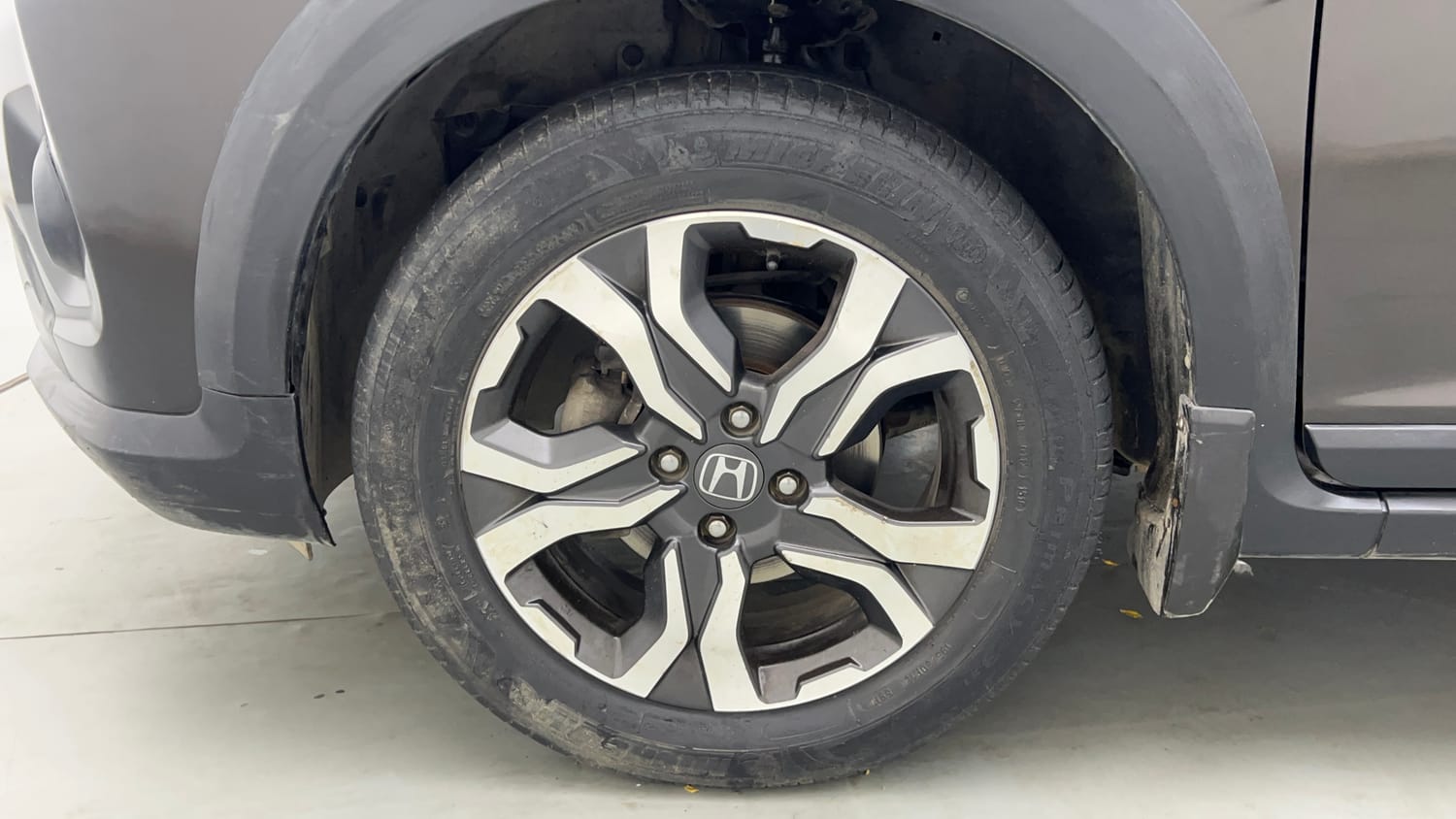 Used 2018 Honda WR-V VX MT Petrol Petrol Manual tyres LEFT FRONT TYRE RIM VIEW