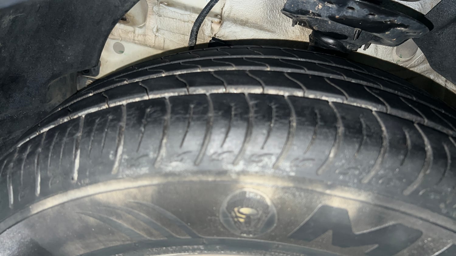 Used 2023 Mahindra XUV 300 W8 1.2 Petrol Petrol Manual tyres LEFT FRONT TYRE TREAD VIEW