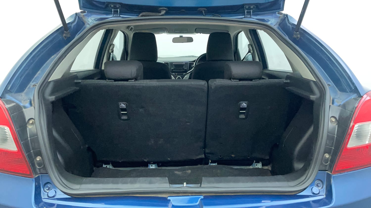 Used 2018 Maruti Suzuki Baleno Delta 1.2 Petrol Manual interior DICKY INSIDE VIEW