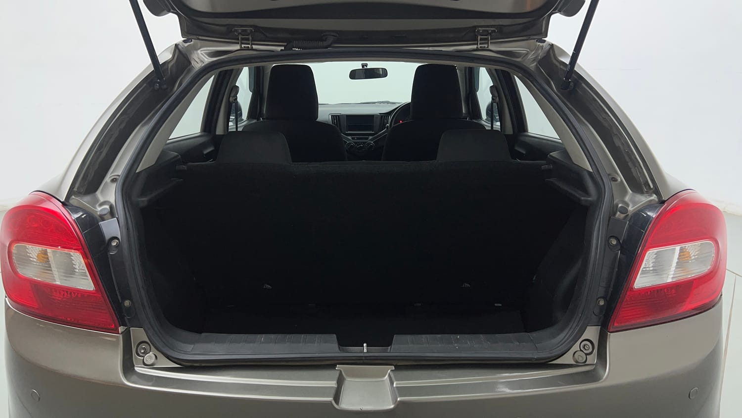 Used 2021 Maruti Suzuki Baleno Sigma Petrol Manual interior DICKY INSIDE VIEW