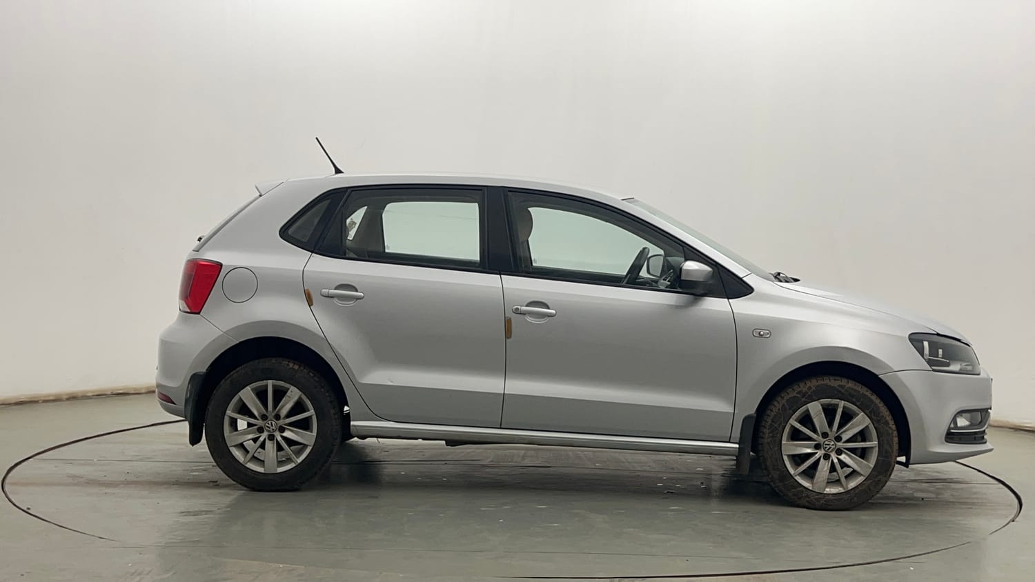 Used 2014 Volkswagen Polo Trendline 1.2L (P) Petrol Manual exterior RIGHT SIDE VIEW