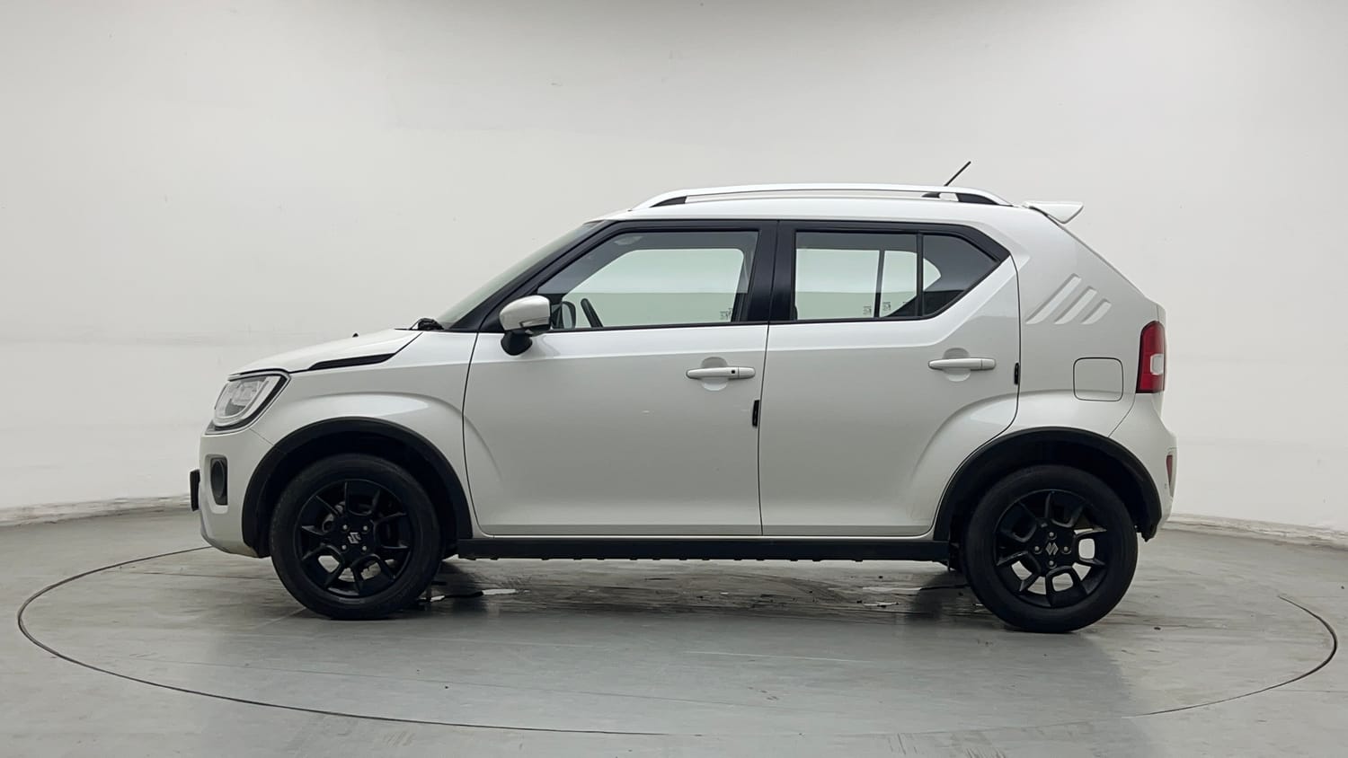 Used 2025 Maruti Suzuki Ignis Alpha 1.2 AMT Petrol Automatic exterior LEFT SIDE VIEW