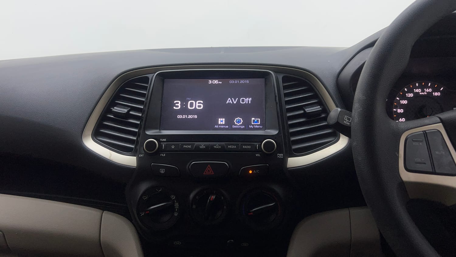 Used 2019 Hyundai Santro Asta Petrol Manual top_features Touch screen infotainment system