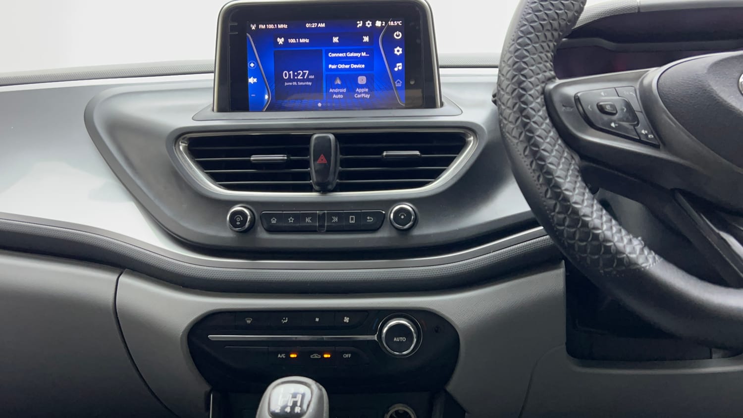 Used 2020 Tata Altroz XT Petrol Petrol Manual interior MUSIC SYSTEM & AC CONTROL VIEW