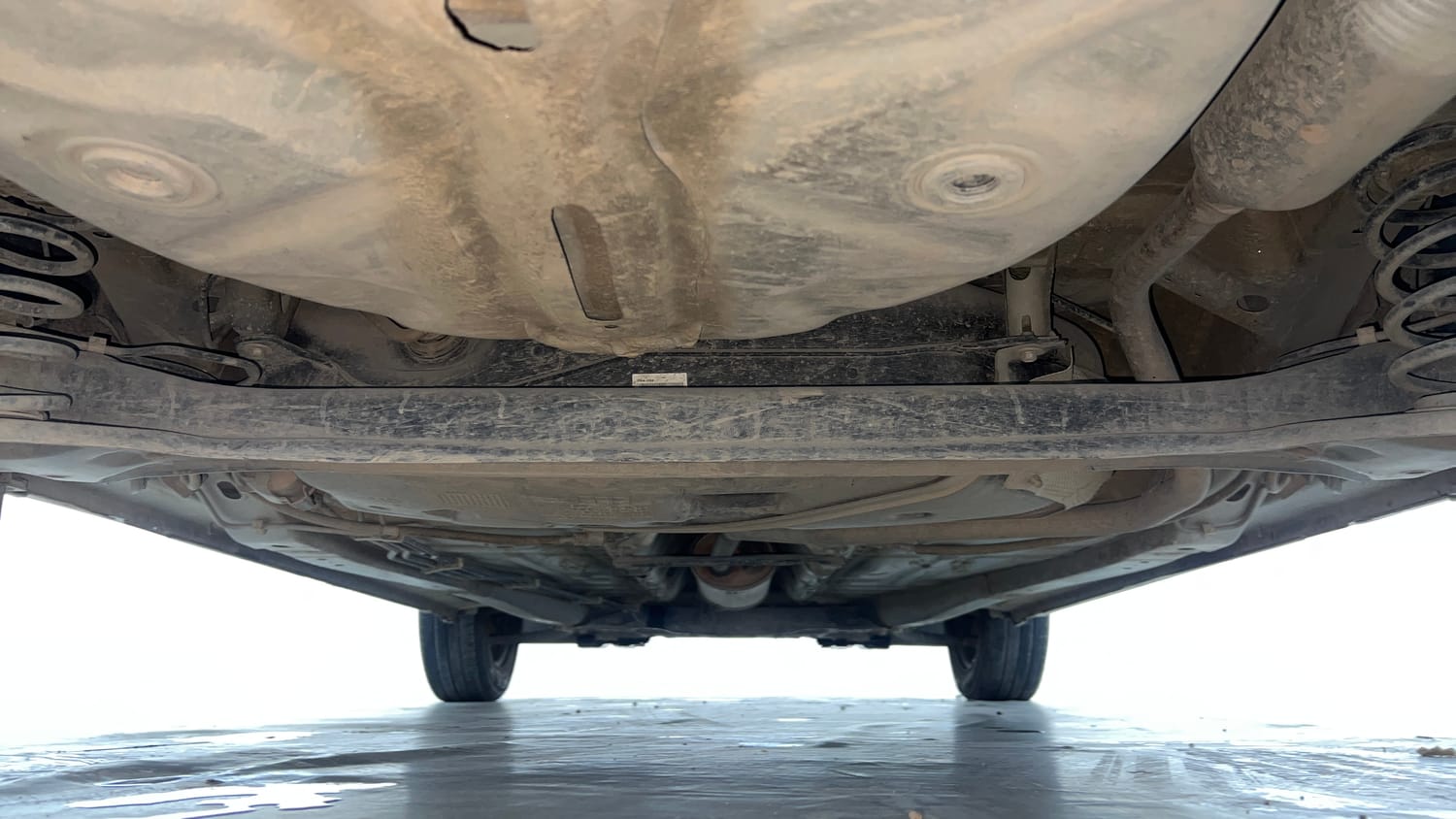 Used 2018 Maruti Suzuki Baleno Delta 1.2 Petrol Manual extra REAR UNDERBODY VIEW (TAKEN FROM REAR)