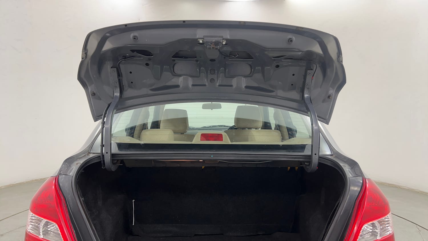 Used 2014 Maruti Suzuki Swift Dzire ZXI Petrol Manual interior DICKY DOOR OPEN VIEW