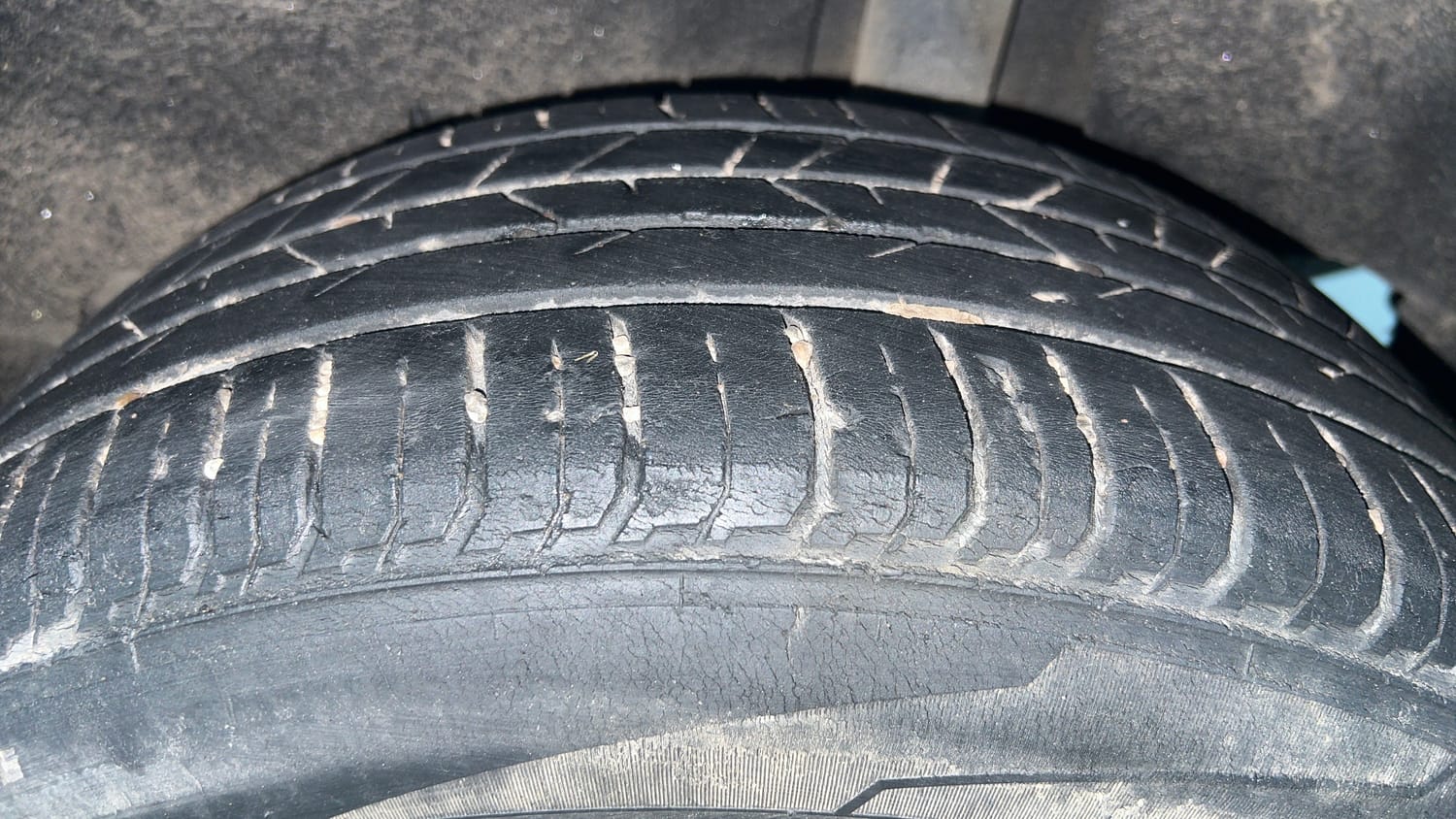 Used 2021 Maruti Suzuki Baleno Delta Petrol Manual tyres LEFT REAR TYRE TREAD VIEW