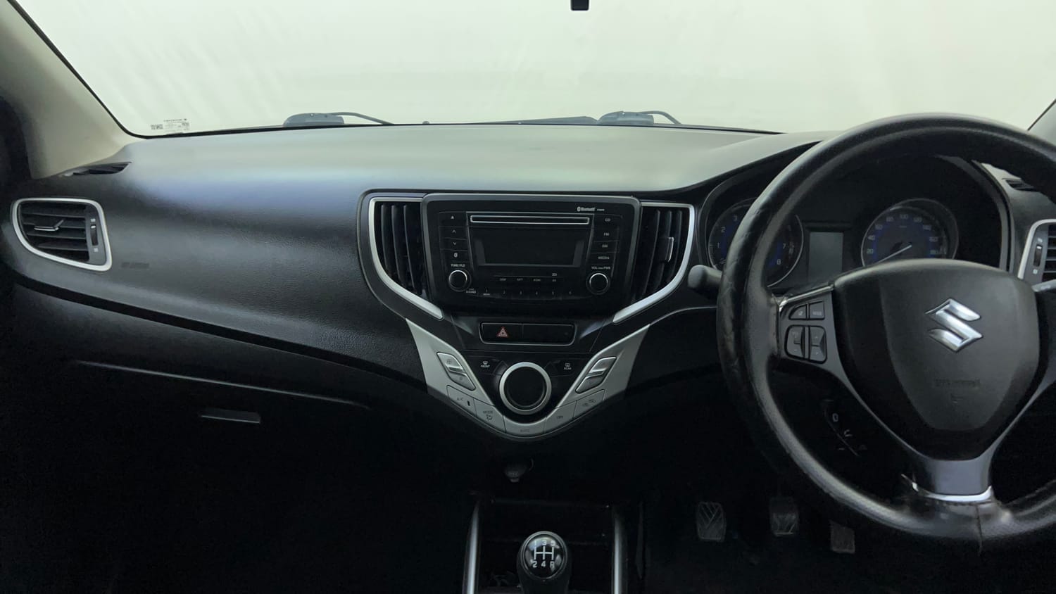 Used 2019 Maruti Suzuki Baleno Delta 1.2 Petrol Manual interior MUSIC SYSTEM & AC CONTROL VIEW