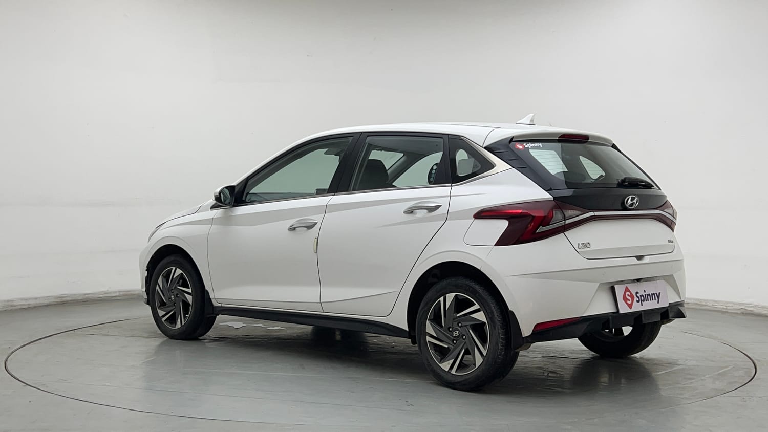 Used 2023 Hyundai i20 Asta (O) 1.2 IVT Petrol Automatic exterior LEFT REAR CORNER VIEW