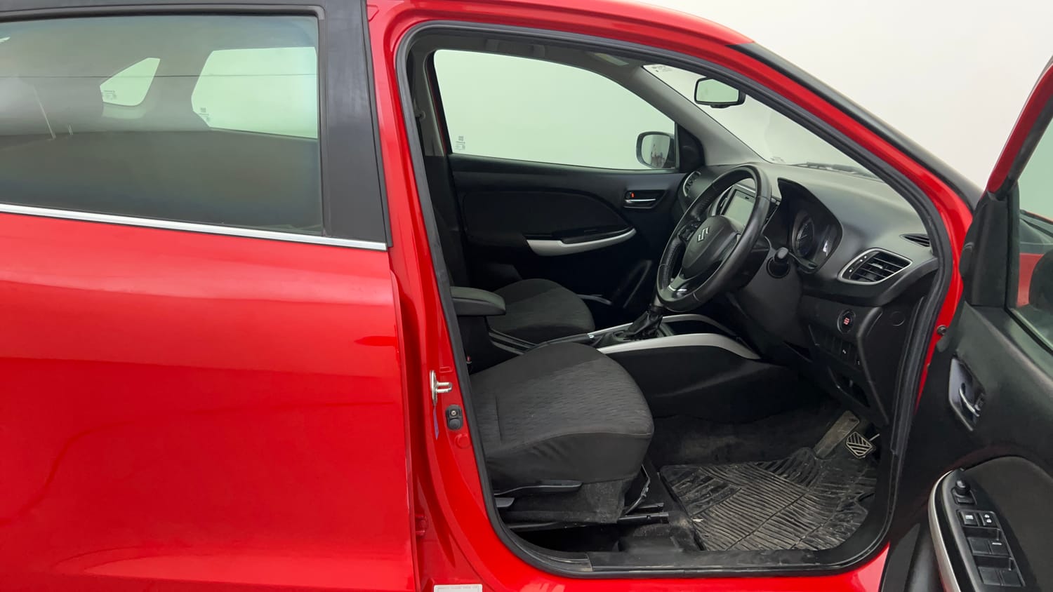 Used 2018 Maruti Suzuki Baleno Alpha 1.2 AT Petrol Automatic interior RIGHT SIDE FRONT DOOR CABIN VIEW