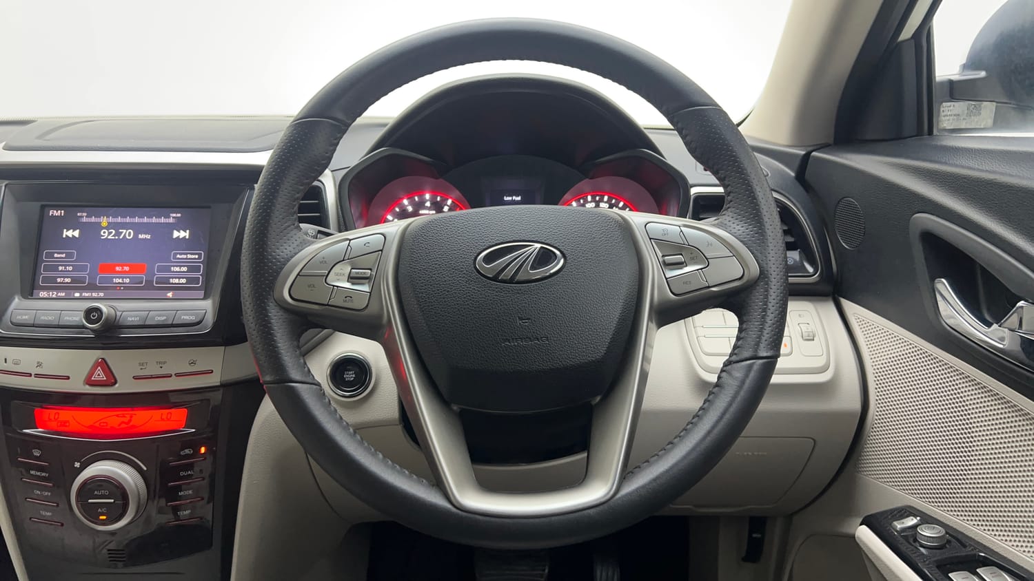 Used 2022 Mahindra XUV 300 W8 (O) 1.2 Petrol AMT Petrol Automatic interior STEERING VIEW
