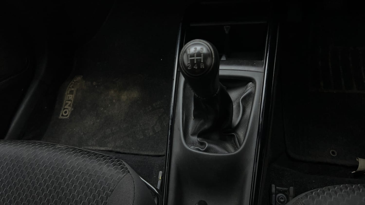 Used 2021 Maruti Suzuki Baleno Sigma Petrol Manual interior GEAR  KNOB VIEW