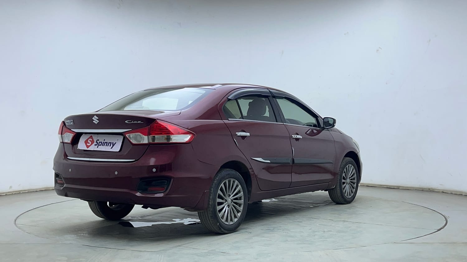 Used 2017 Maruti Suzuki Ciaz Alpha 1.4 AT Petrol Automatic exterior RIGHT REAR CORNER VIEW