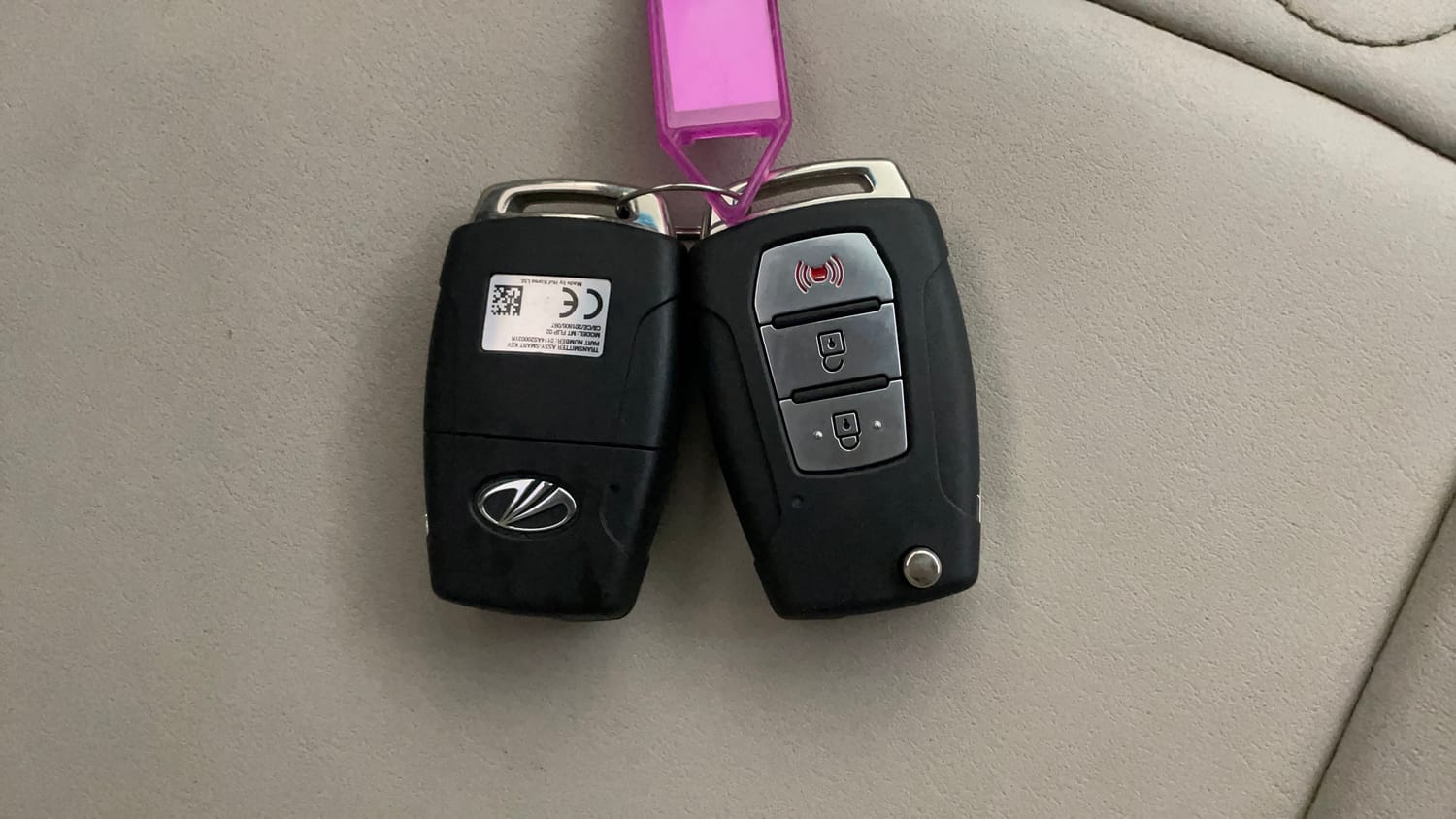 Used 2021 Mahindra XUV 300 W8 1.2 Petrol Petrol Manual extra CAR KEY VIEW