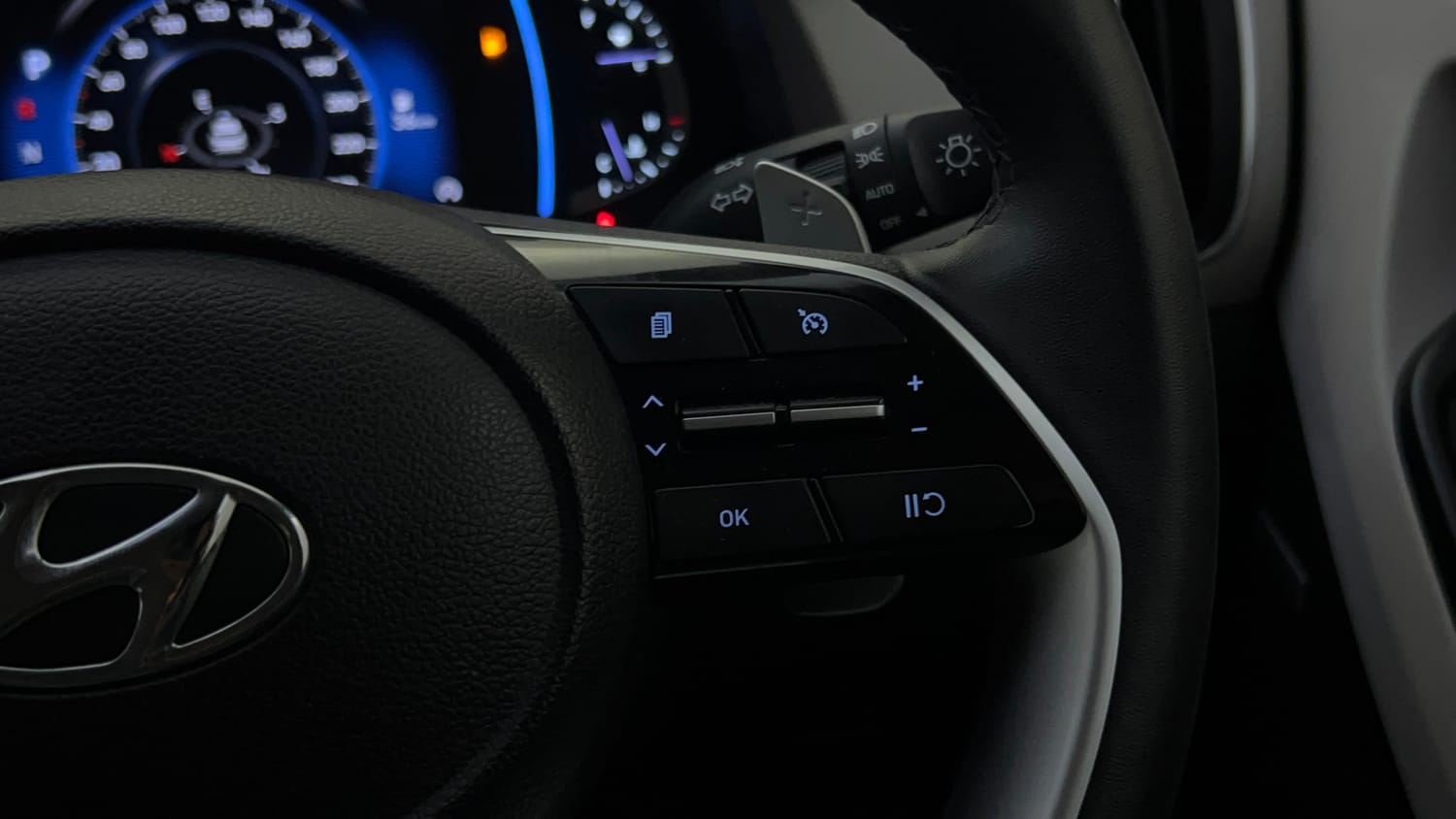 Used 2023 Hyundai Creta SX (O) 1.5 Petrol IVT Petrol Automatic top_features Cruise control