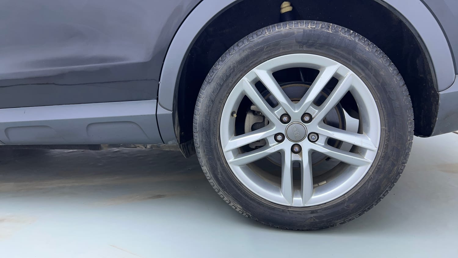 Used 2019 Audi Q3 30 TFSI Premium Petrol Automatic tyres LEFT REAR TYRE RIM VIEW