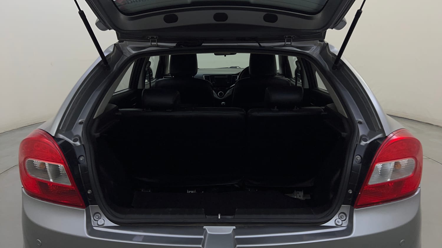 Used 2019 Maruti Suzuki Baleno Delta 1.2 Petrol Manual interior DICKY INSIDE VIEW