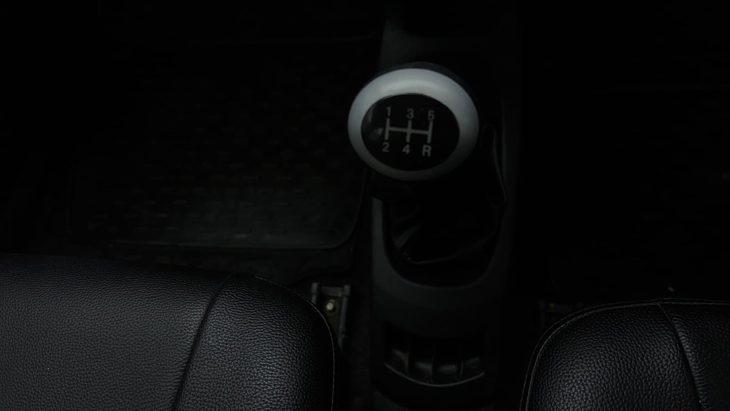Used 2018 Maruti Suzuki Wagon R VXI Petrol Manual interior GEAR  KNOB VIEW