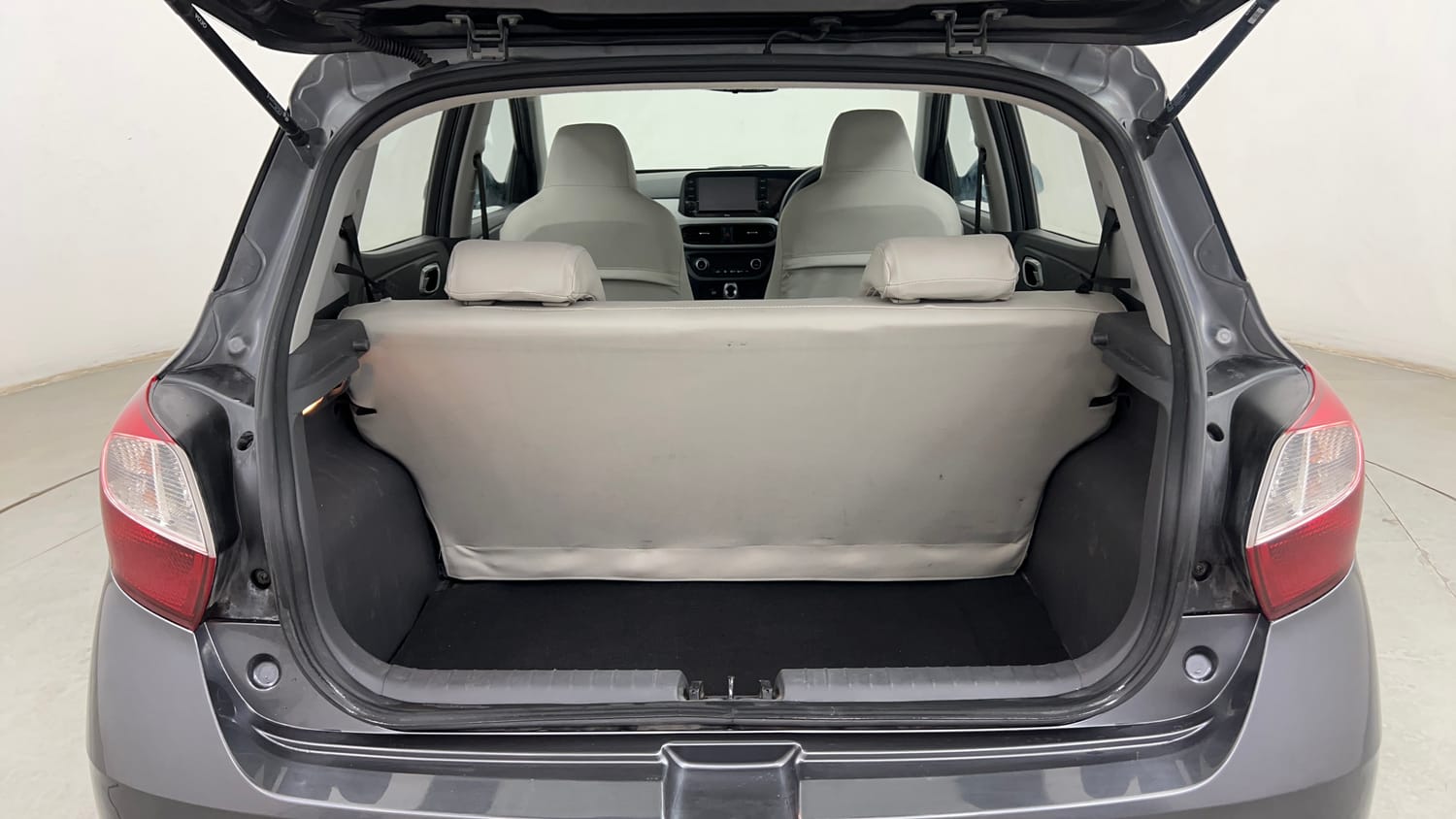 Used 2021 Hyundai Grand i10 Nios Sportz AMT 1.2 Kappa VTVT Petrol Automatic interior DICKY INSIDE VIEW