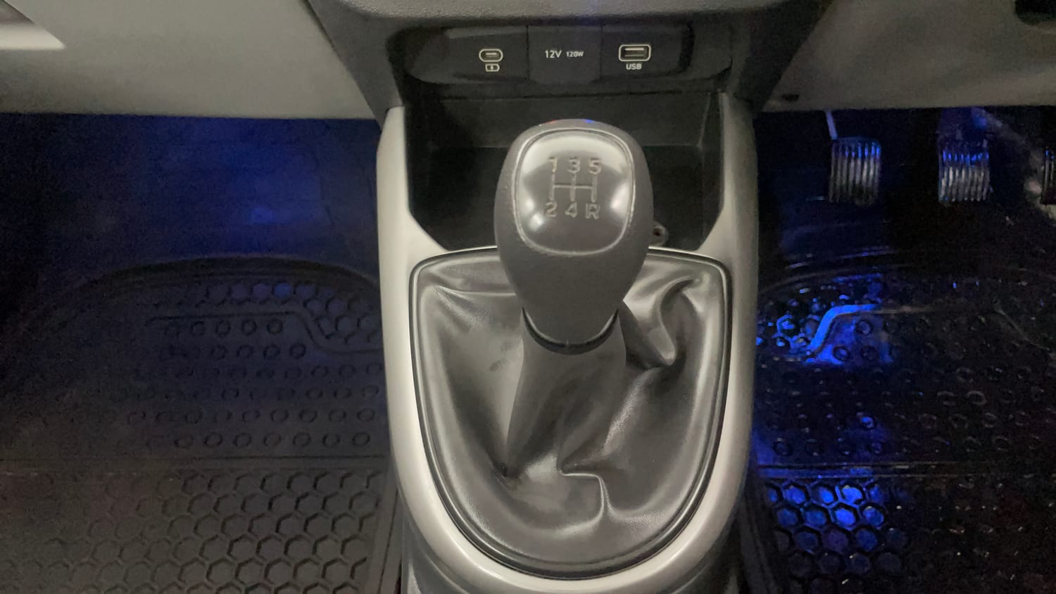 Used 2026 Hyundai Grand i10 Nios Magna 1.2 Kappa Petrol Manual interior GEAR  KNOB VIEW