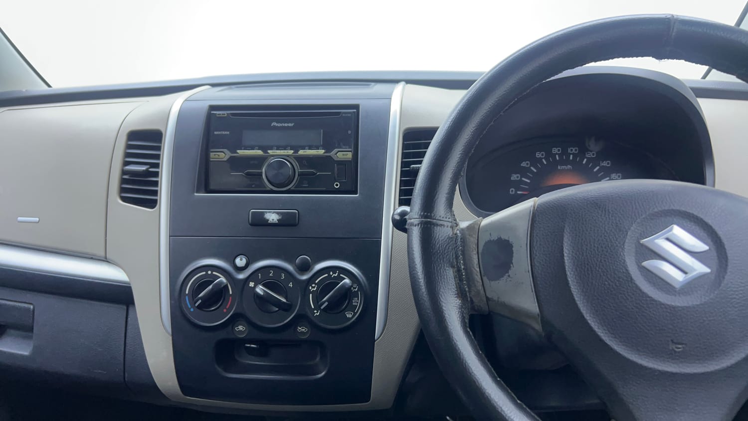 Used 2016 Maruti Suzuki Wagon R LXI CNG Cng Manual interior MUSIC SYSTEM & AC CONTROL VIEW
