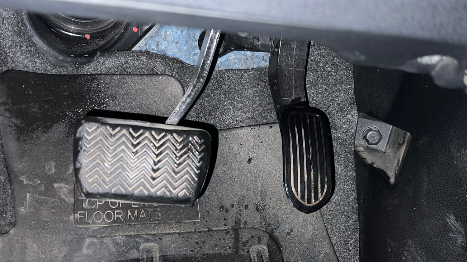 Used 2022 Toyota Innova Crysta GX 2.7 AT 7 STR Petrol Automatic interior PEDALS VIEW
