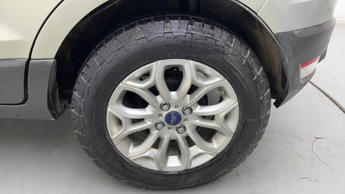 Used 2015 Ford EcoSport Titanium 1.5 Ti-VCT Petrol Manual tyres LEFT REAR TYRE RIM VIEW