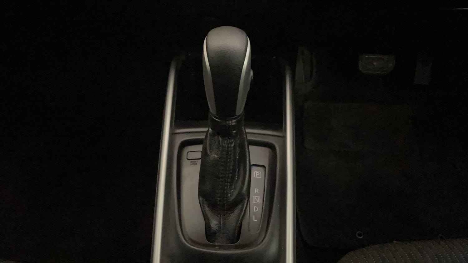 Used 2018 Maruti Suzuki Baleno Zeta 1.2 AT Petrol Automatic interior GEAR  KNOB VIEW