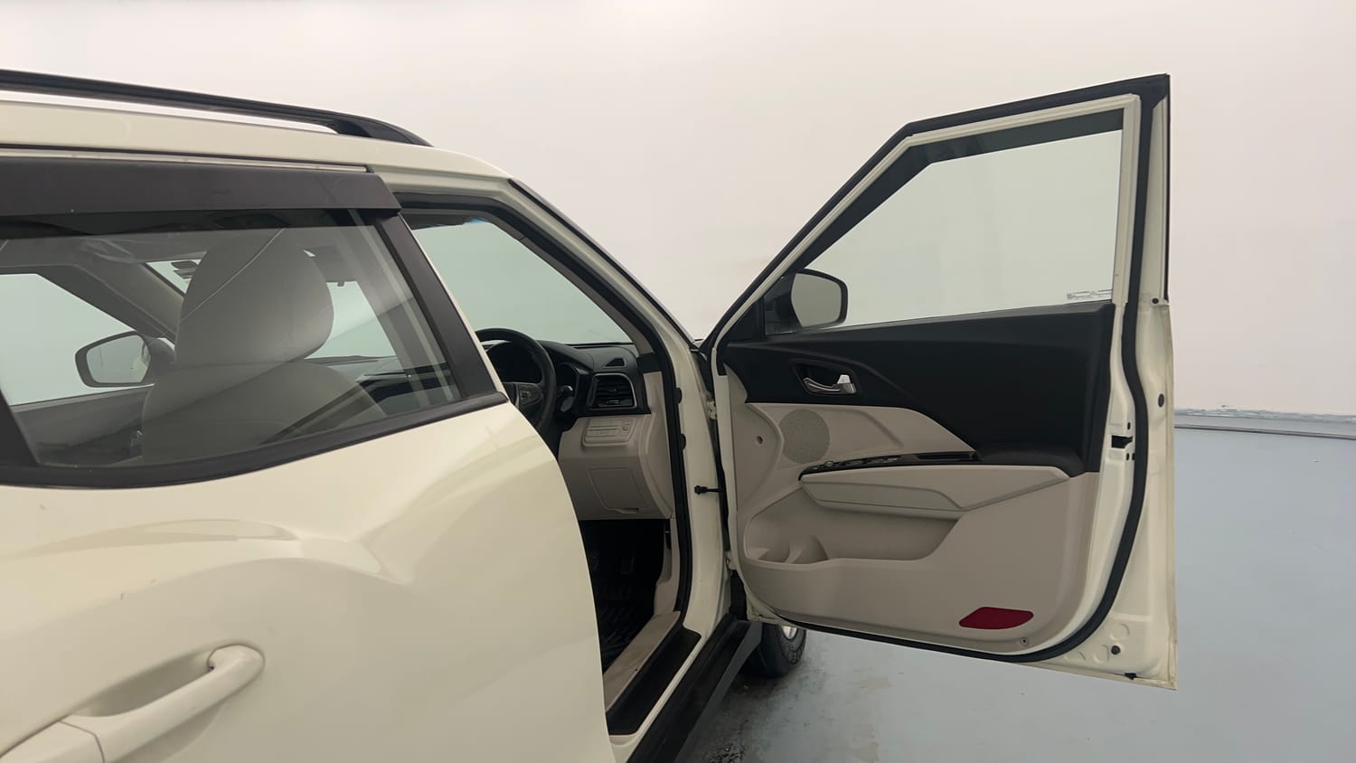 Used 2023 Mahindra XUV 300 W8 1.2 Petrol Petrol Manual interior RIGHT FRONT DOOR OPEN VIEW