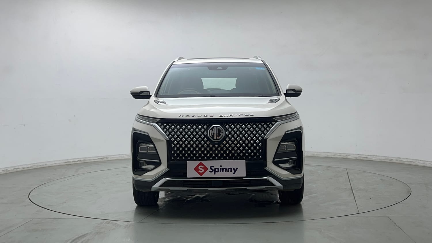 Used 2023 MG Motors Hector Plus Savvy Pro 1.5 Turbo Petrol CVT 6 STR Petrol Automatic exterior FRONT VIEW