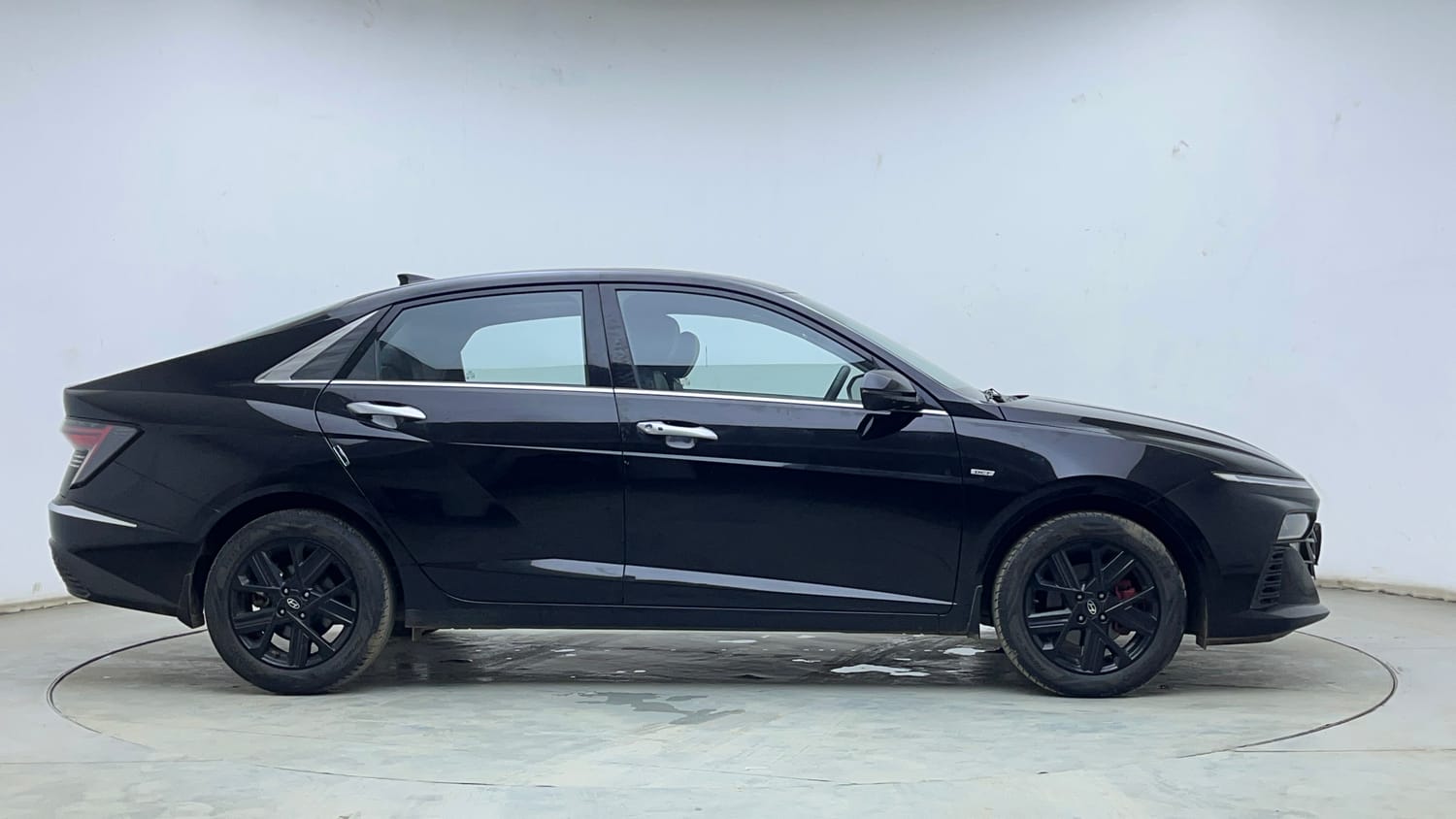 Used 2024 Hyundai Verna SX (O) 1.5 Turbo Petrol DCT Petrol Automatic exterior RIGHT SIDE VIEW